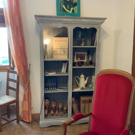 Chateau De Bed & Breakfast 3*