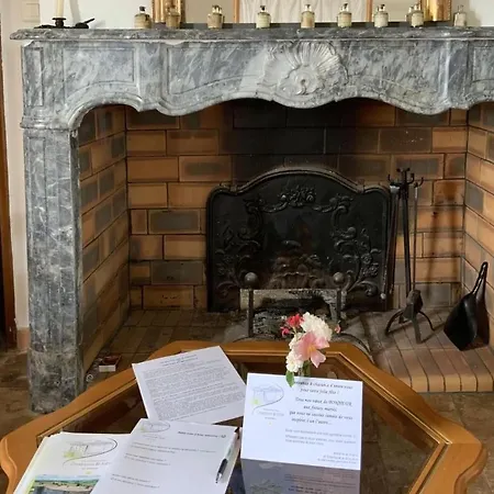 Chateau De Bed and Breakfast